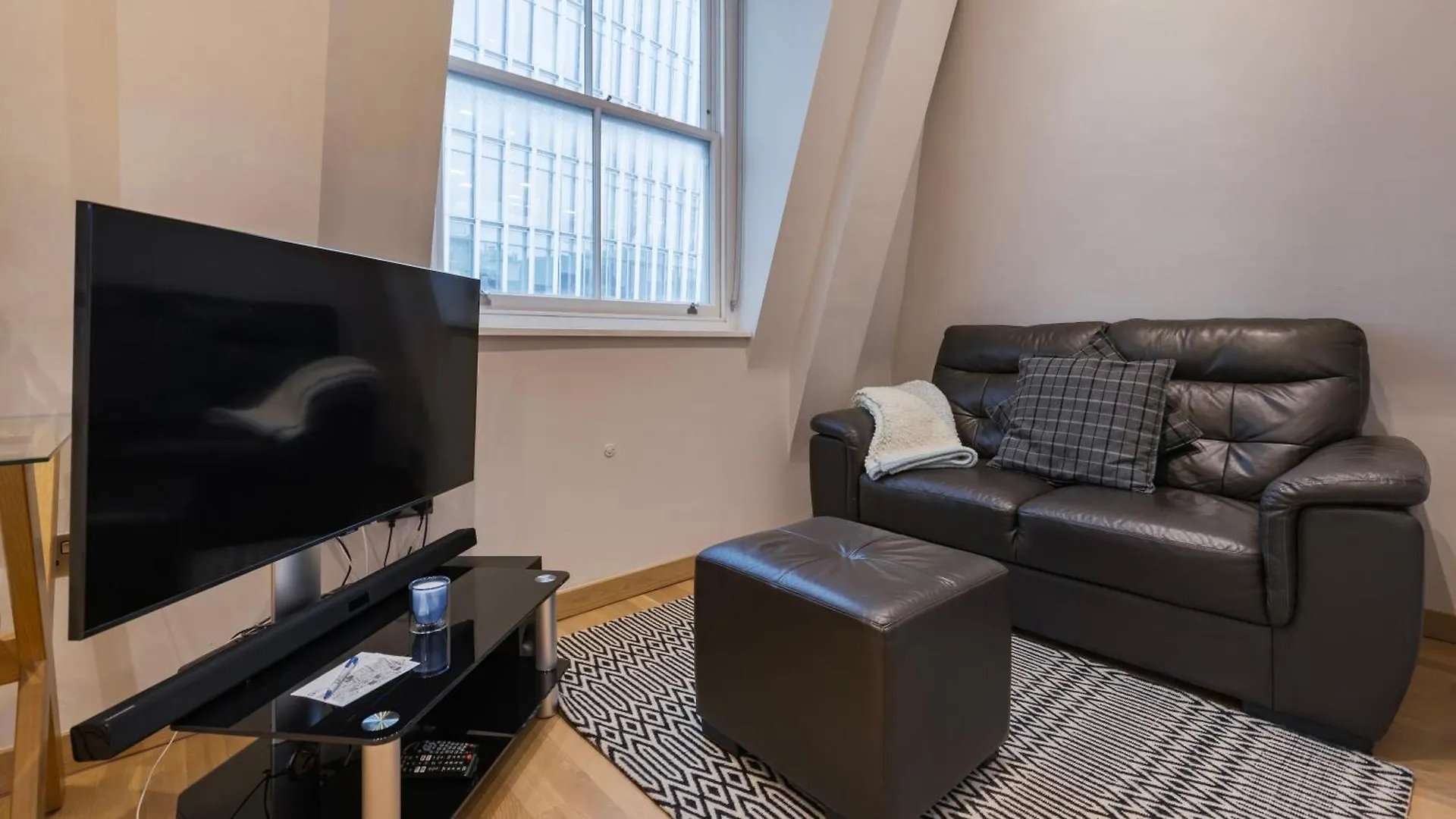 Bank Serviced Apartments By Lovelystay London 0*,  United Kingdom