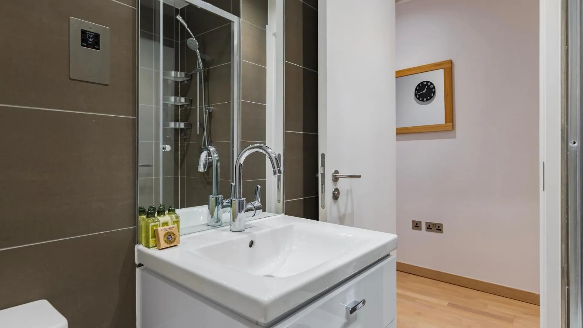 Bank Serviced Apartments By Lovelystay London Aparthotel
