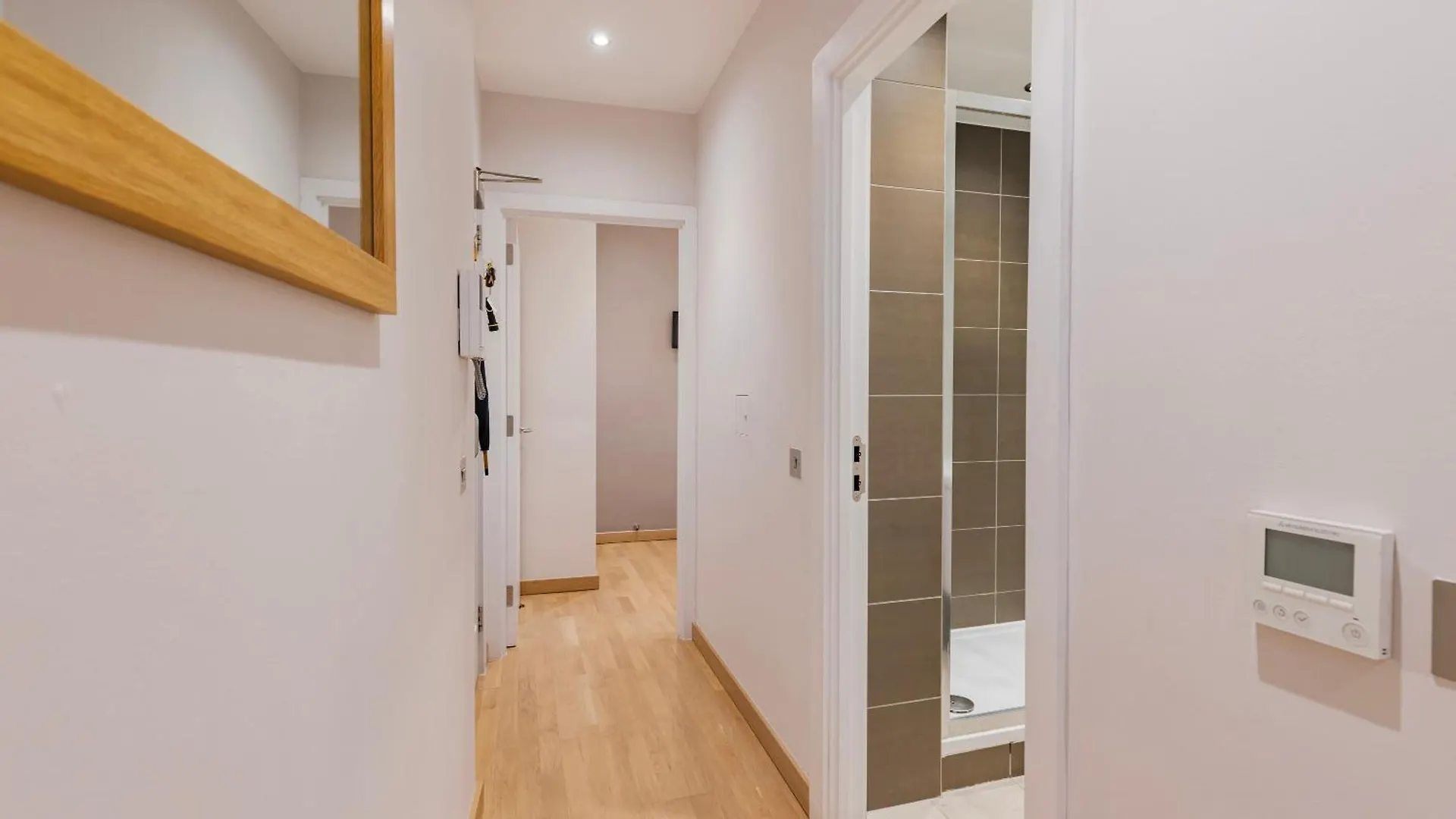Bank Serviced Apartments By Lovelystay London 0*,