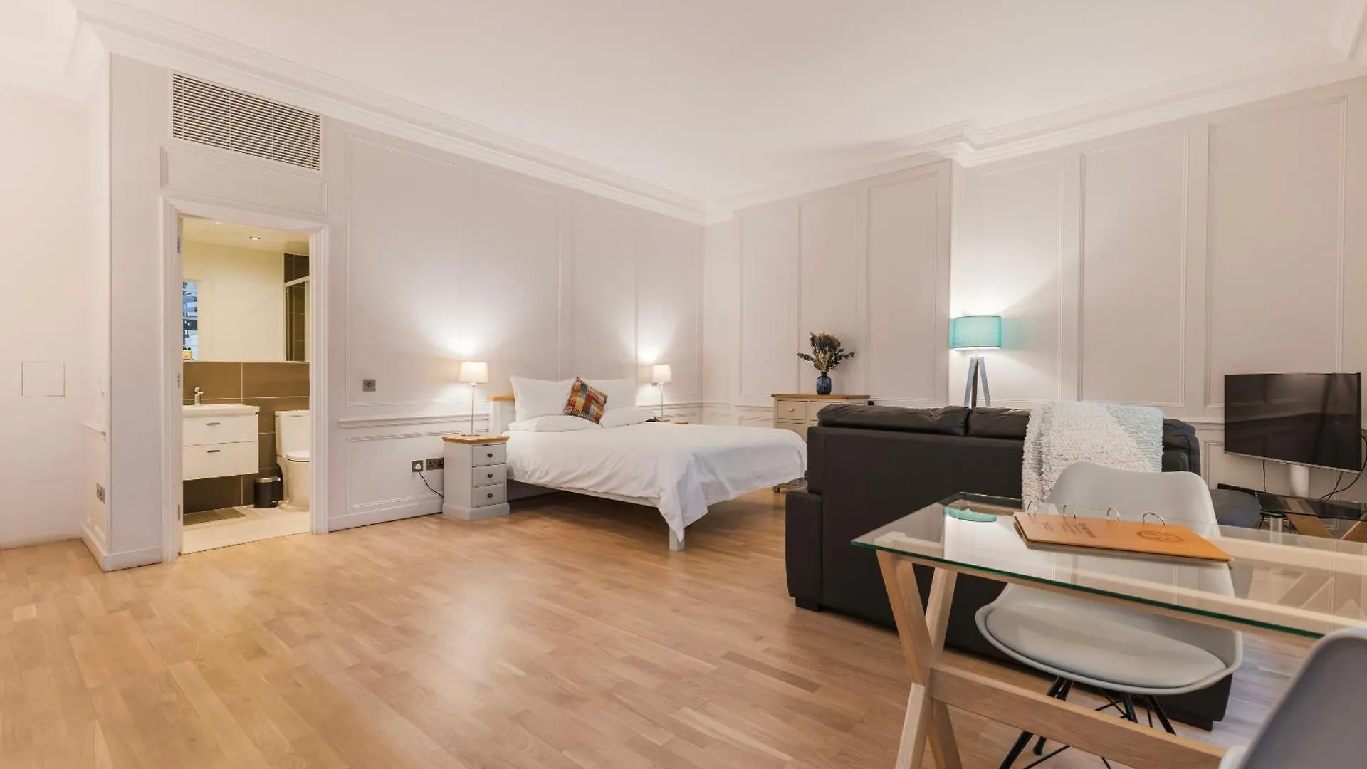 Bank Serviced Apartments By Lovelystay London Aparthotel
