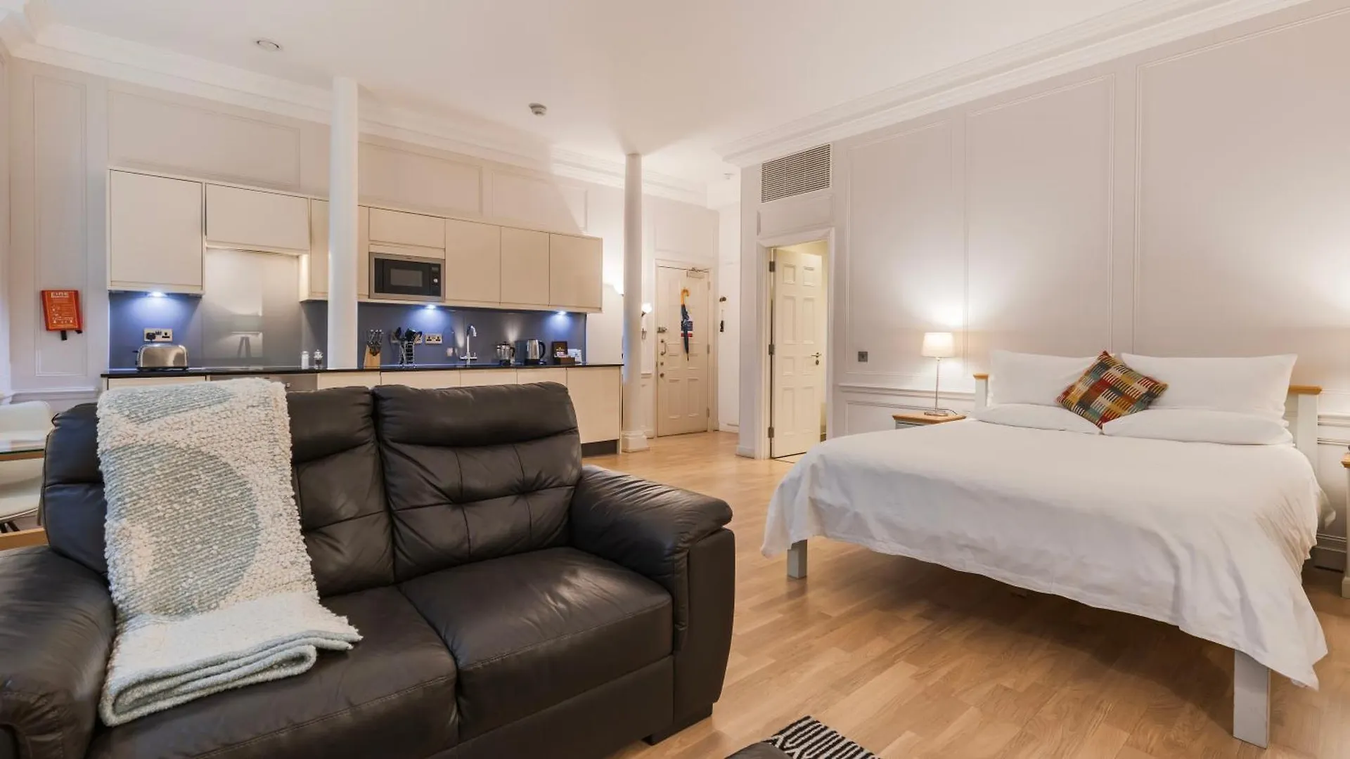 Bank Serviced Apartments By Lovelystay London 0*,  United Kingdom